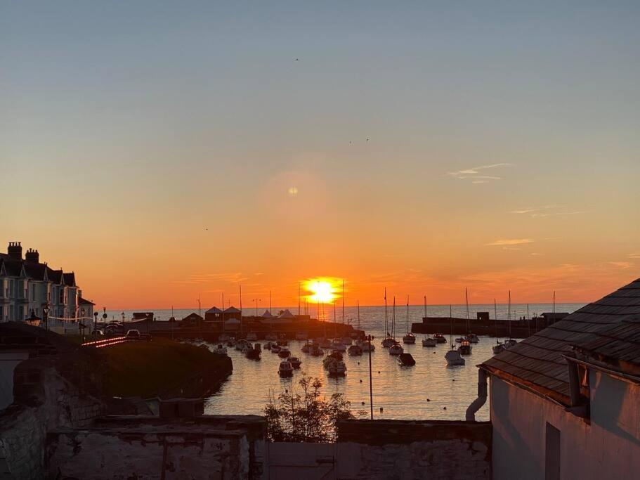 Aberaeron Island House - Panoramic Harbour Views Villa Екстериор снимка
