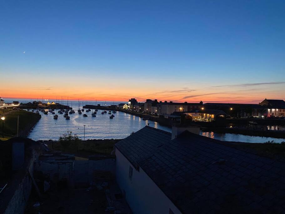 Aberaeron Island House - Panoramic Harbour Views Villa Екстериор снимка