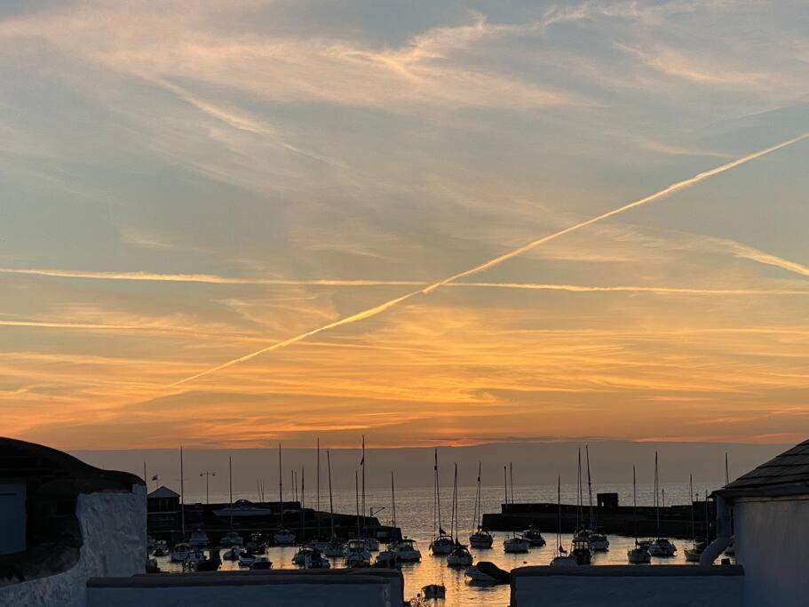 Aberaeron Island House - Panoramic Harbour Views Villa Екстериор снимка